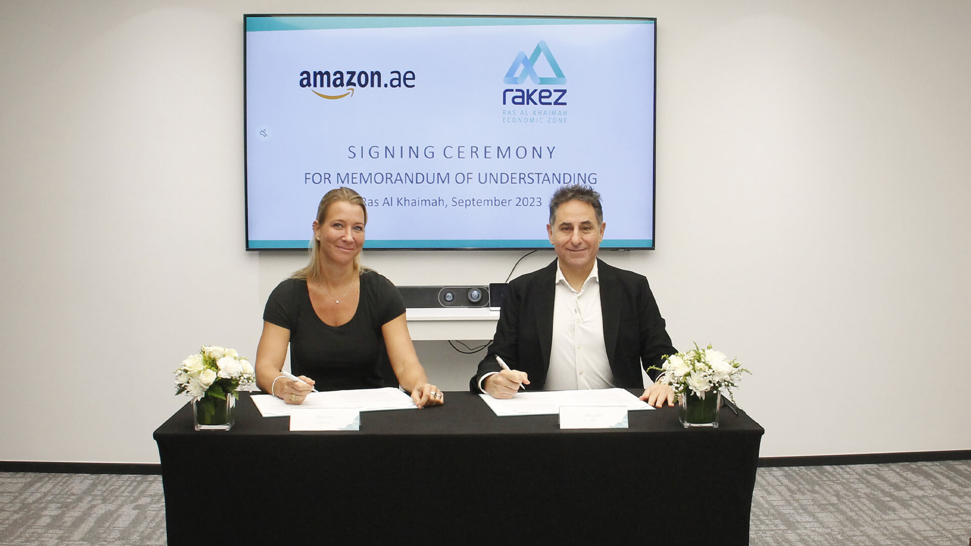 RAKEZ and Amazon UAE MoU Signing Ceremony
